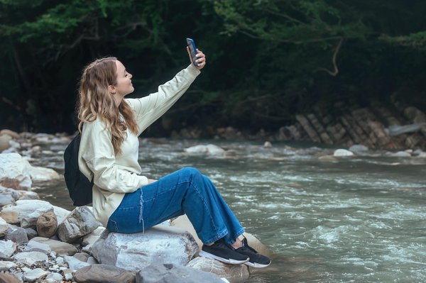 Voyager solo: comment faire des rencontres et rester en sécurité