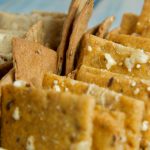 Crackers aux graines : la tendance snacking qui séduit les gourmands